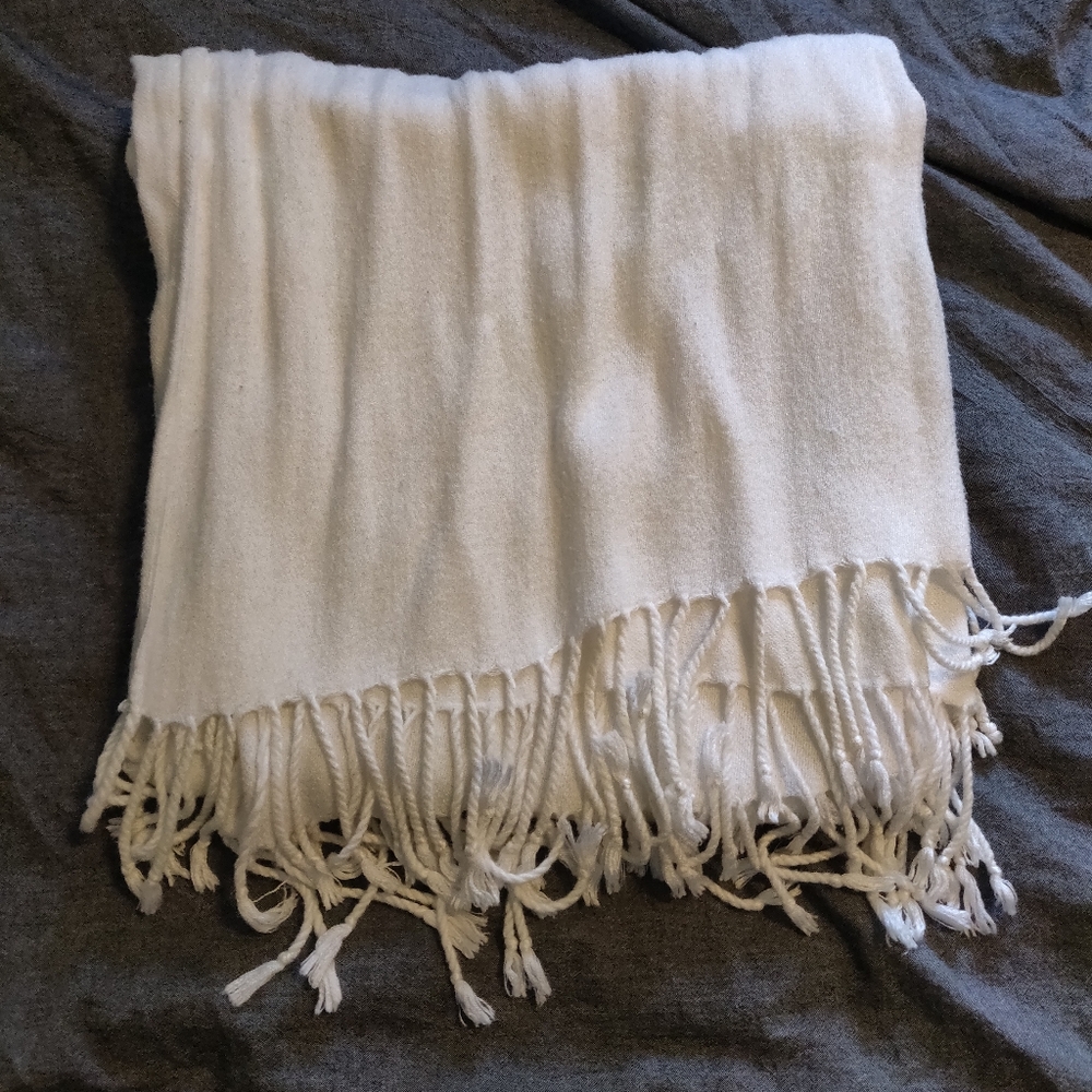 🍂 Scarves 3/$10 ❄️